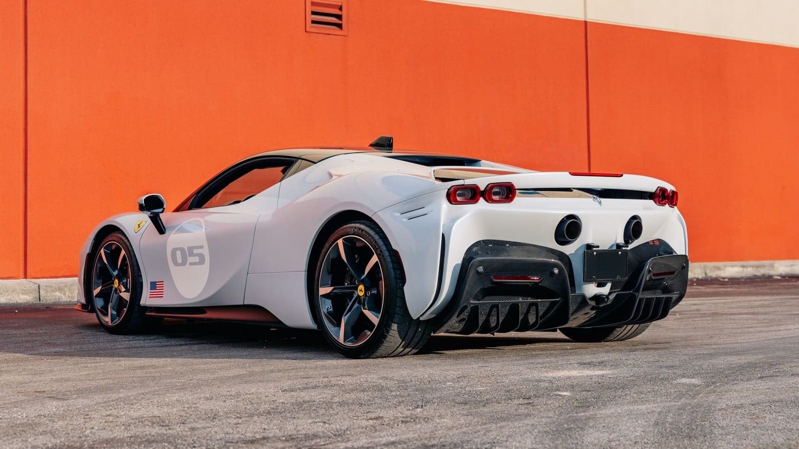 FERRARI SF90 STRADALE 10TH ANNIVERSARY CAVALCADE COLLECTION, foto 3