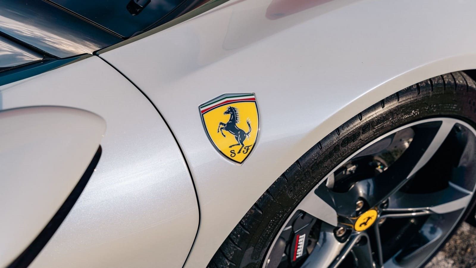 FERRARI SF90 STRADALE 10TH ANNIVERSARY CAVALCADE COLLECTION, foto 13