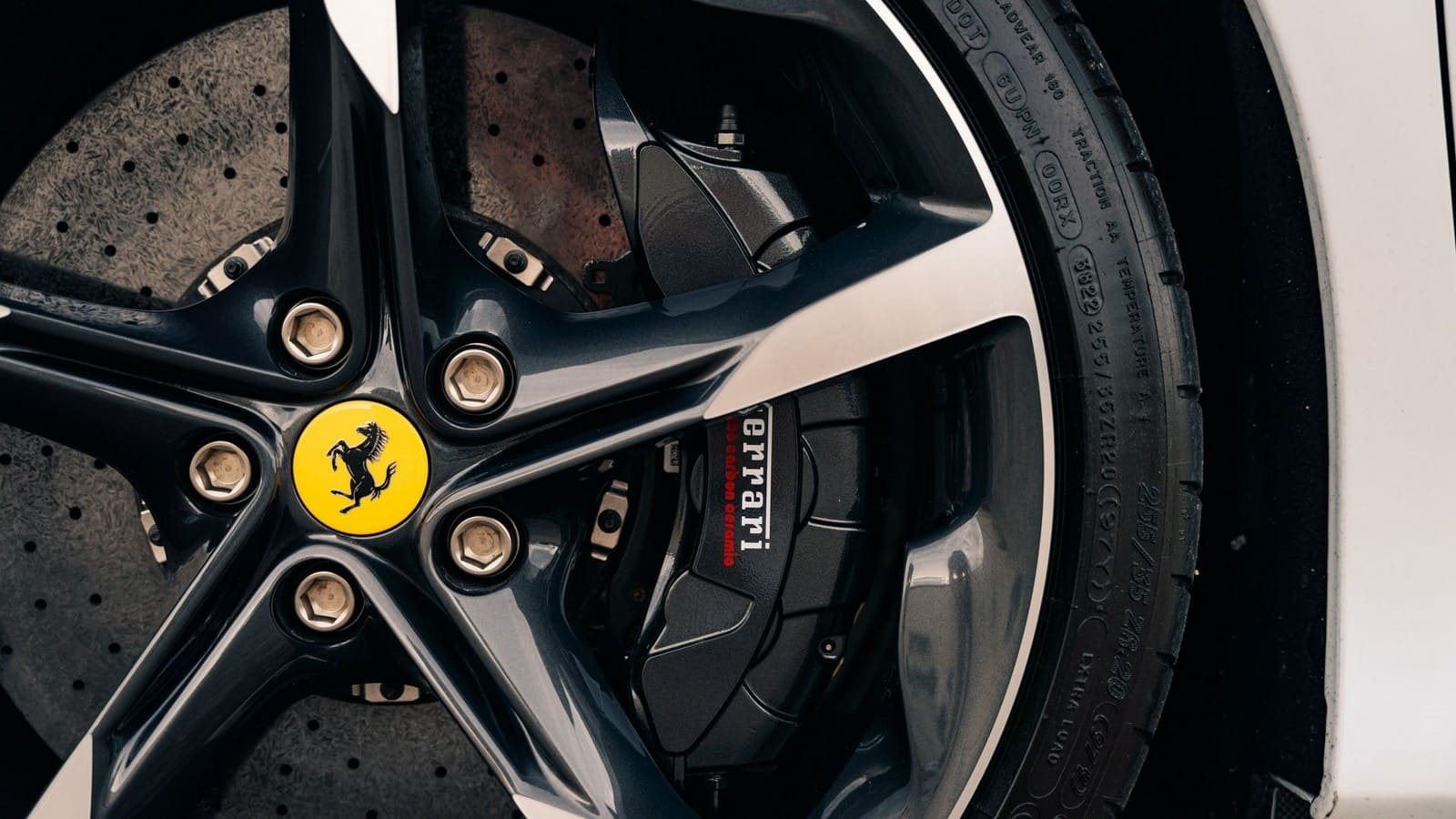 FERRARI SF90 STRADALE 10TH ANNIVERSARY CAVALCADE COLLECTION, foto 34