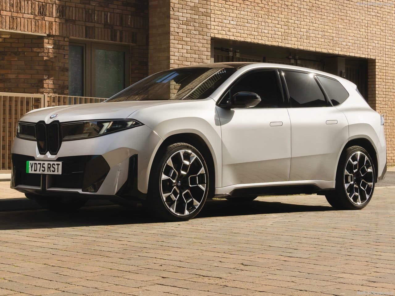 2026 - BMW iX3 UK VERSION, foto 3