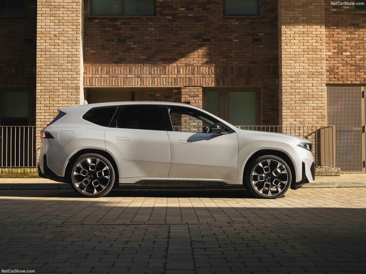 2026 - BMW iX3 UK VERSION, foto 11