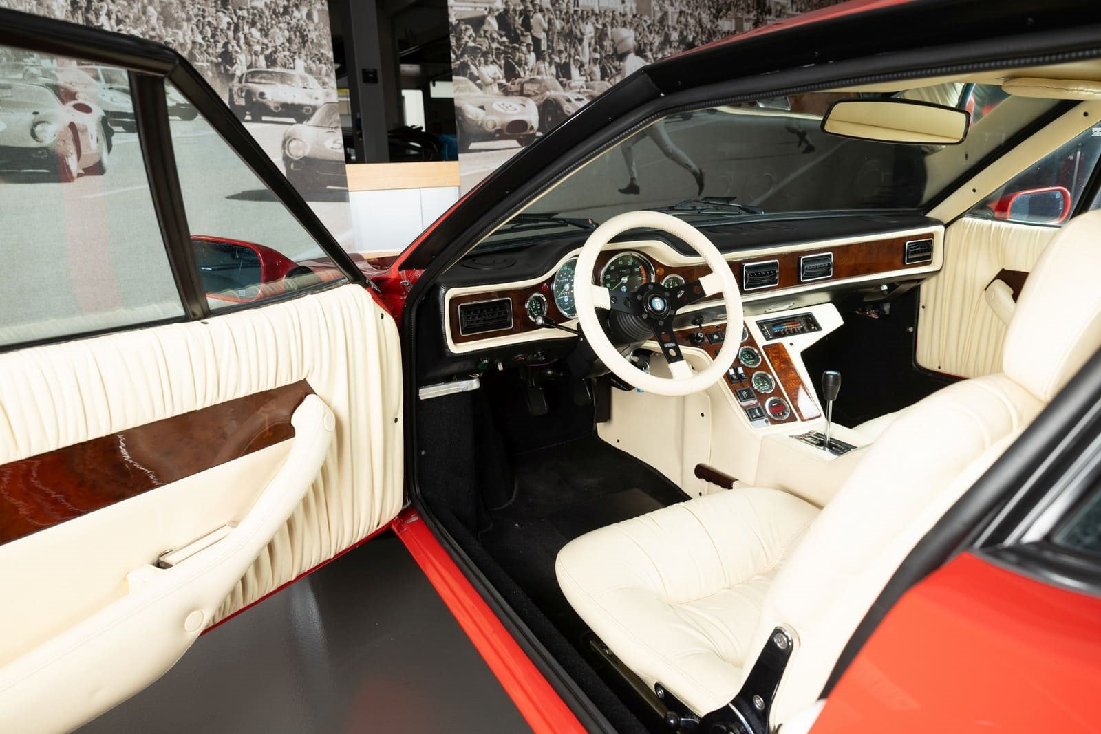 1988 - DE TOMASO PANTERA GT5-S RED, foto 6