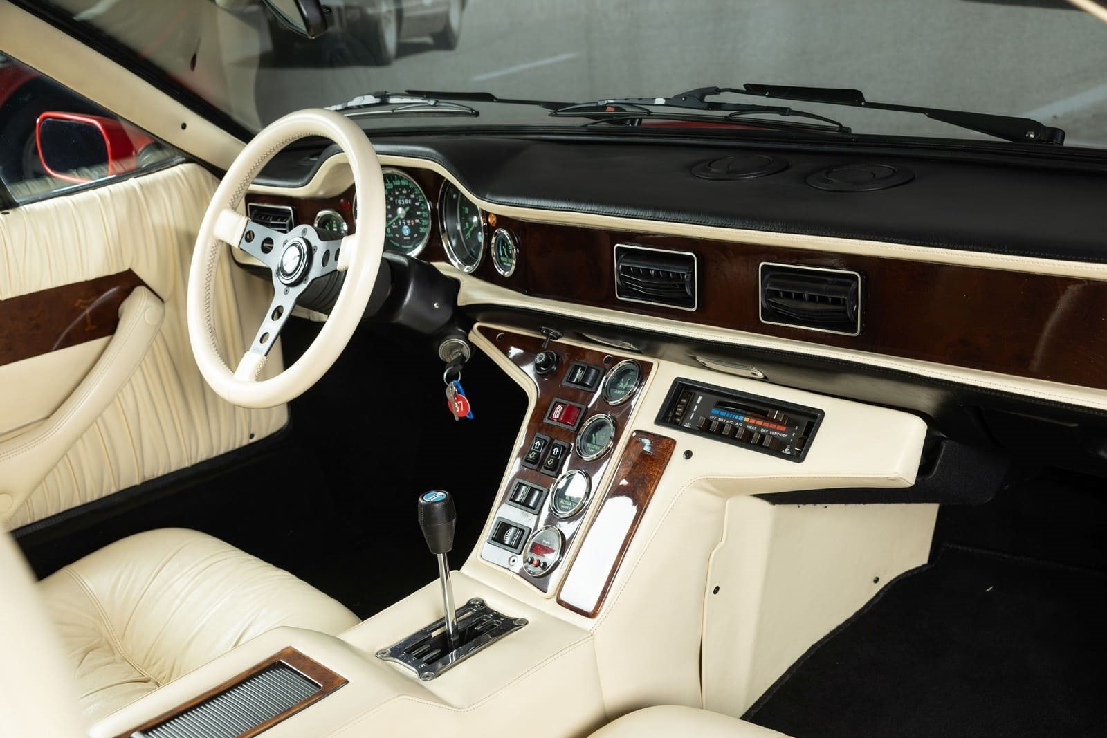 1988 - DE TOMASO PANTERA GT5-S RED, foto 14