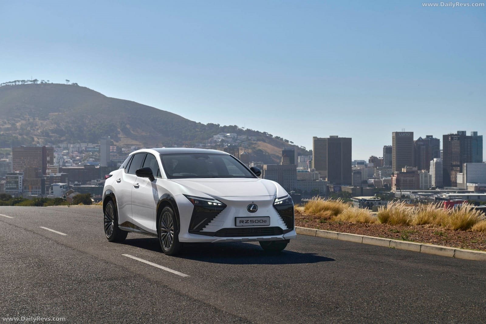 LEXUS RZ 500e SA VERSION, foto 12