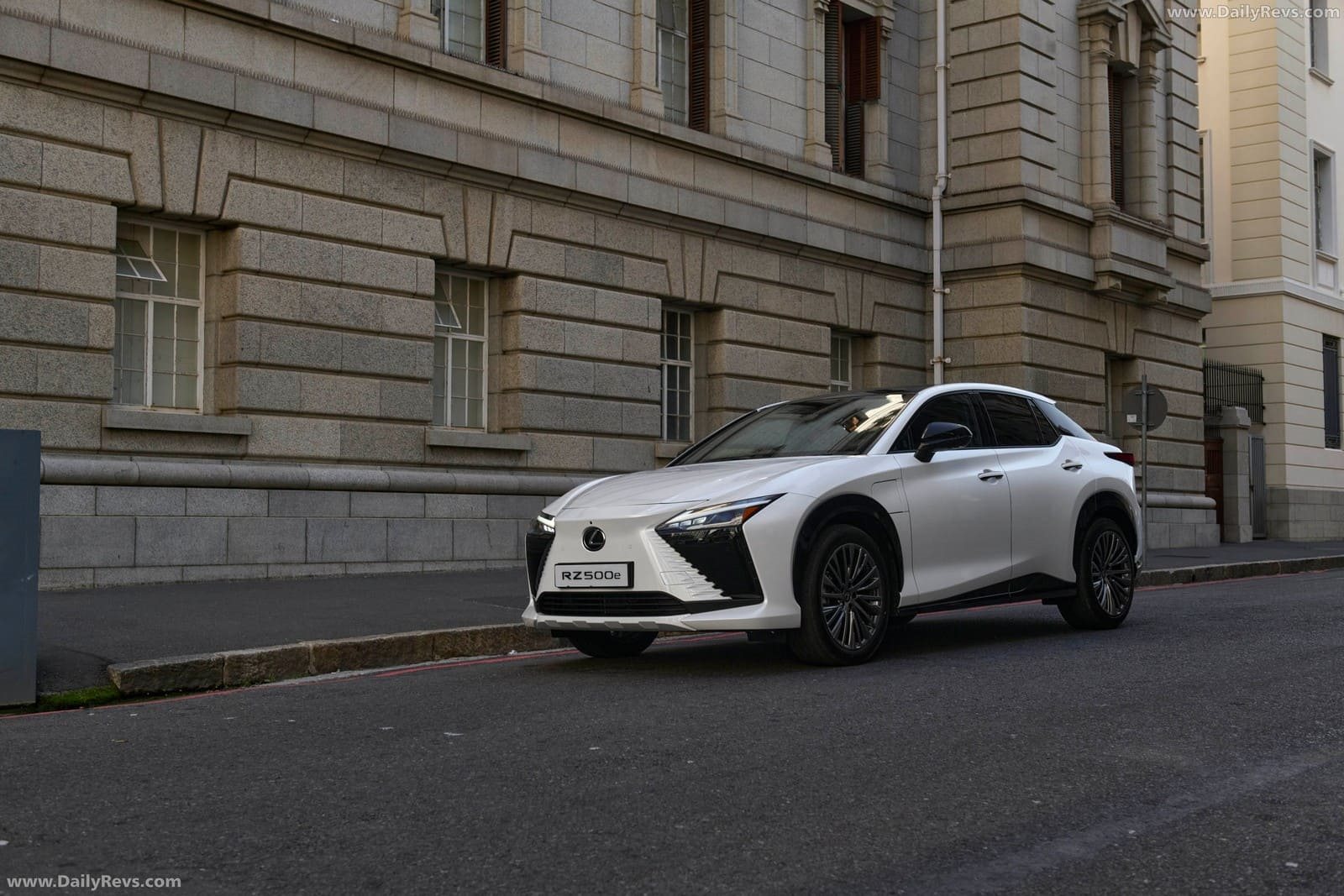 LEXUS RZ 500e SA VERSION, foto 13