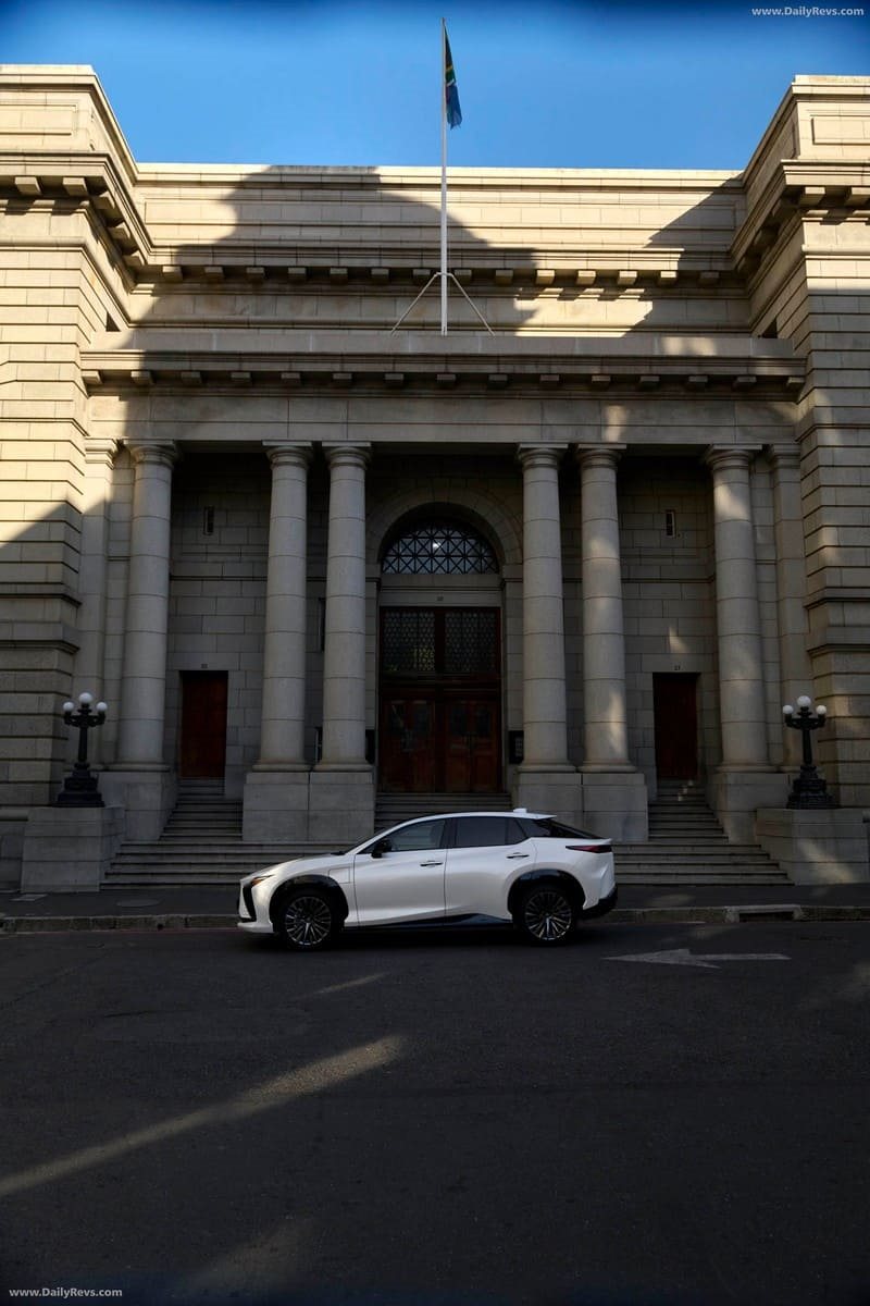 LEXUS RZ 500e SA VERSION, foto 30