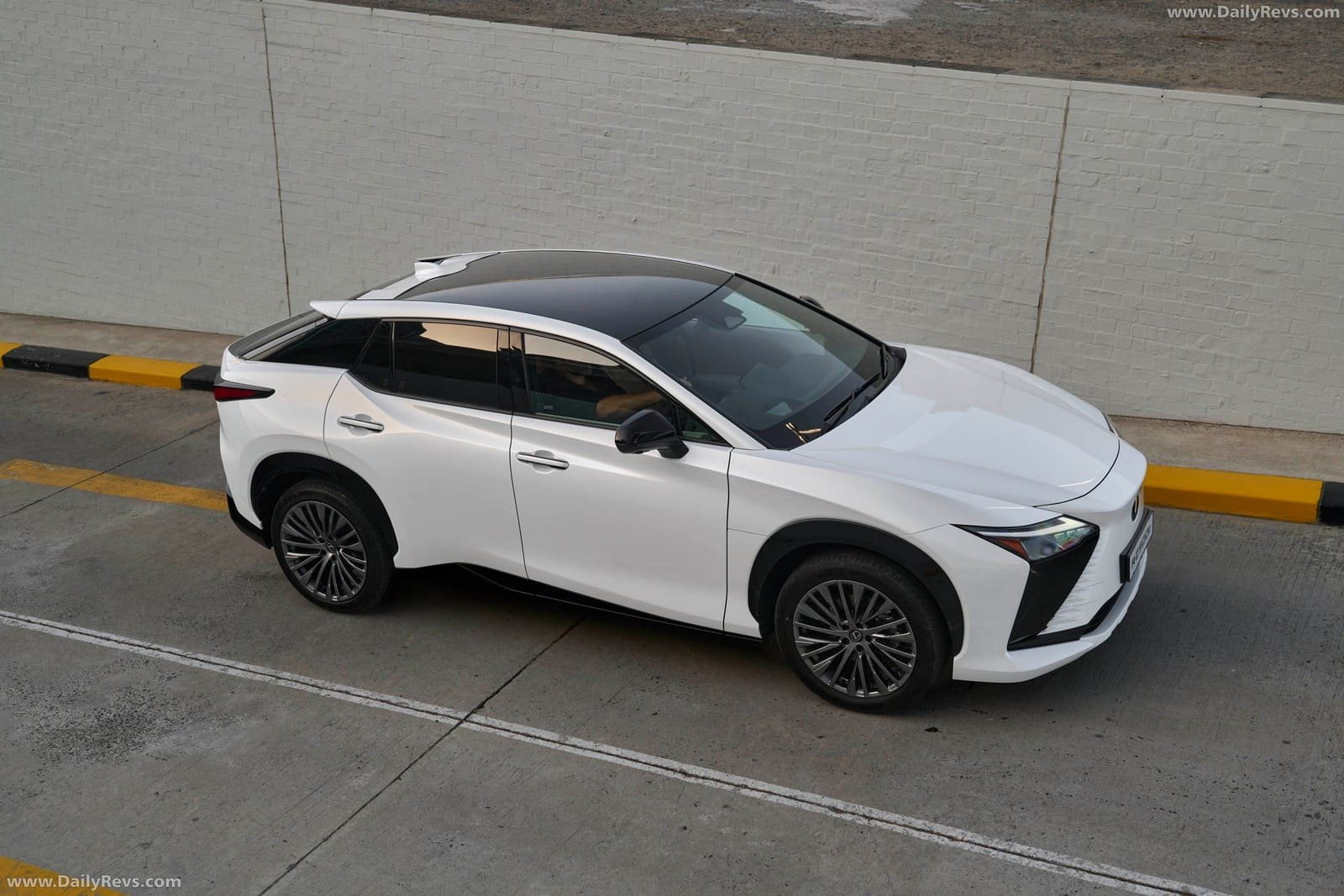 LEXUS RZ 500e SA VERSION, foto 31