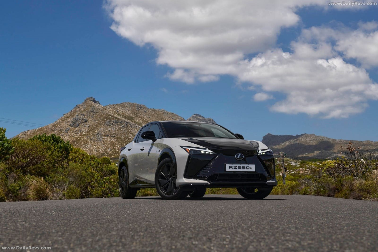 LEXUS RZ 550e F SPORT SA VERSION, foto 12