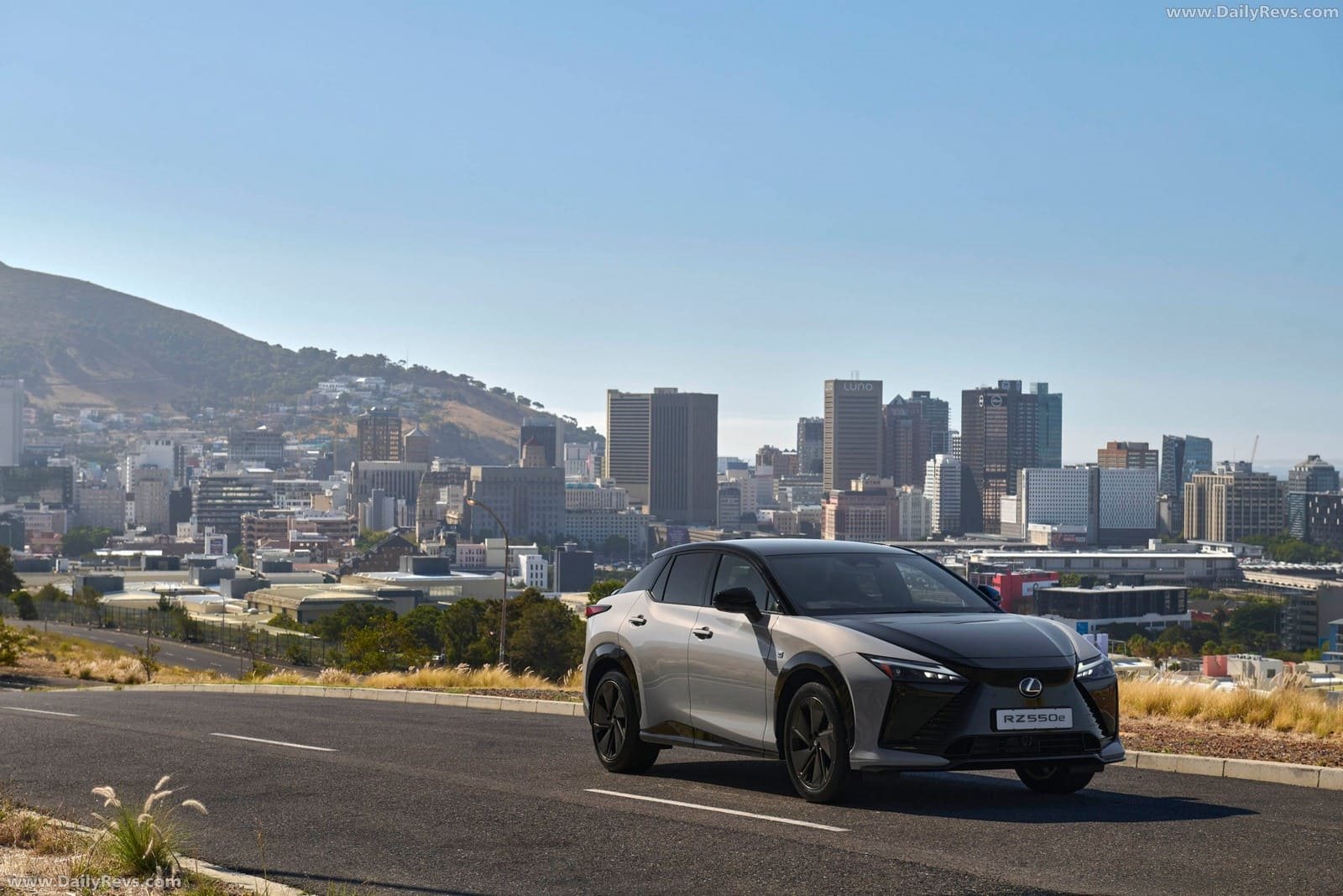 LEXUS RZ 550e F SPORT SA VERSION, foto 15