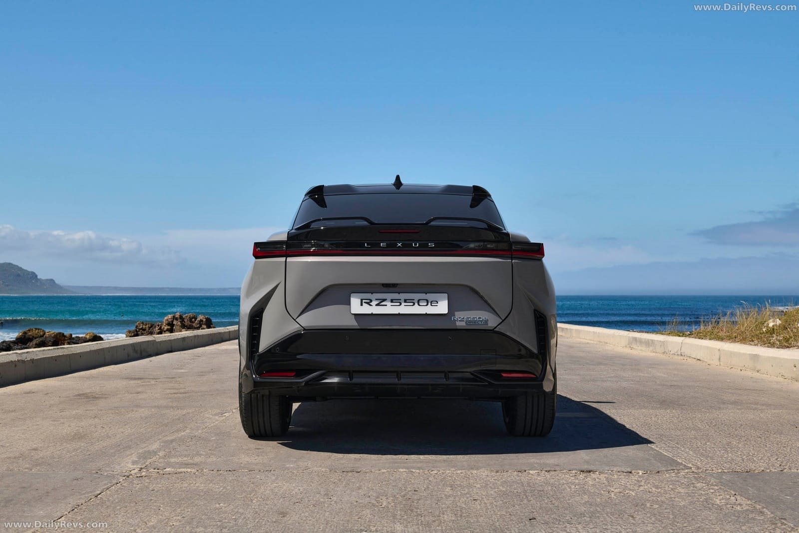 LEXUS RZ 550e F SPORT SA VERSION, foto 17