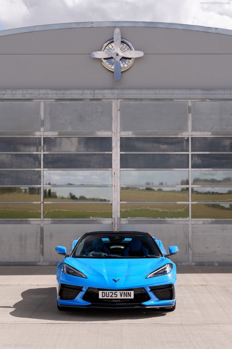 2025 - CHEVROLET CORVETTE C8 STINGRAY CONVERTIBLE UK VERSION, foto 11