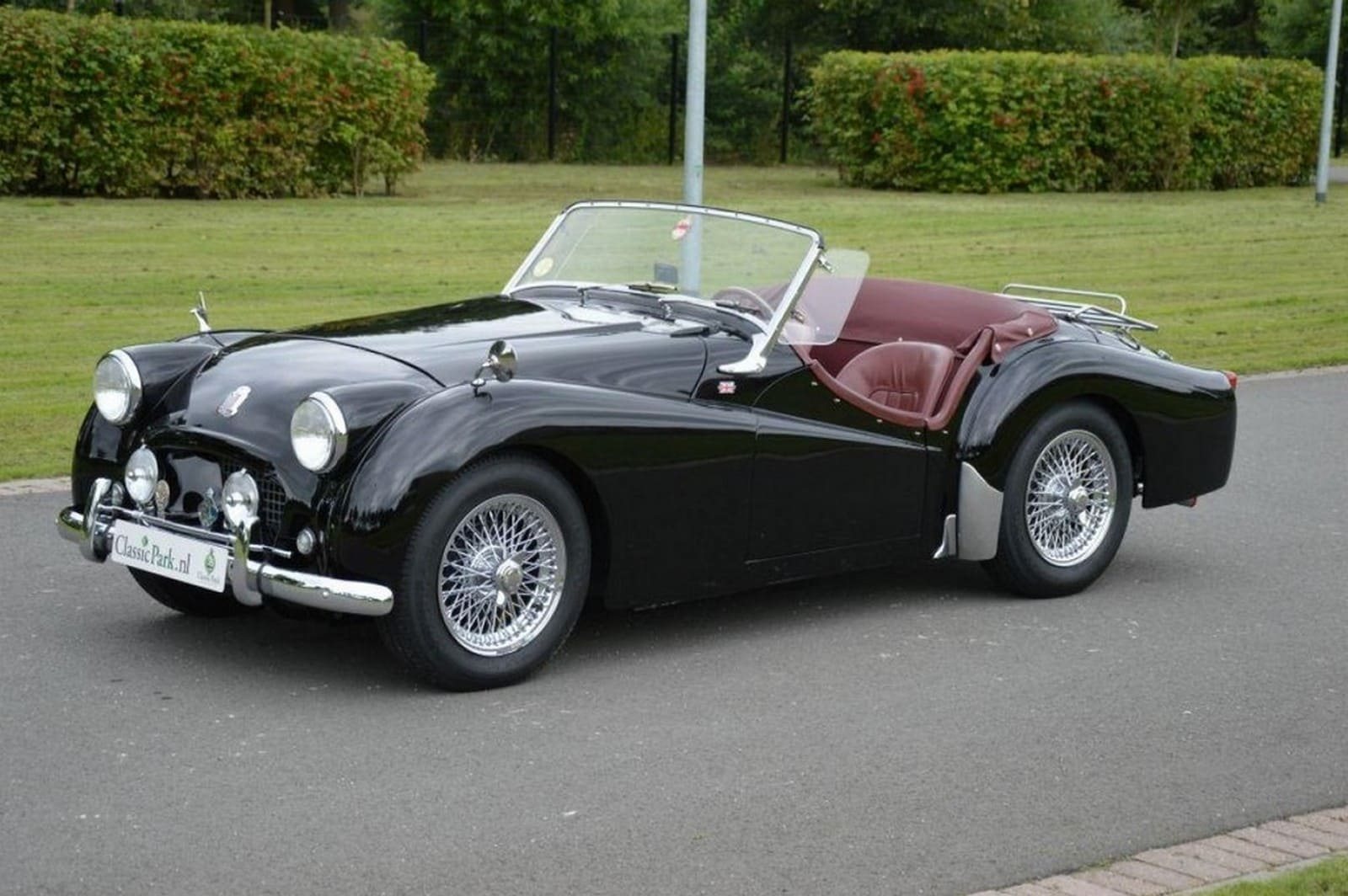 1955 - TRIUMPH TR2 BRITISH RACING BLACK, foto 1