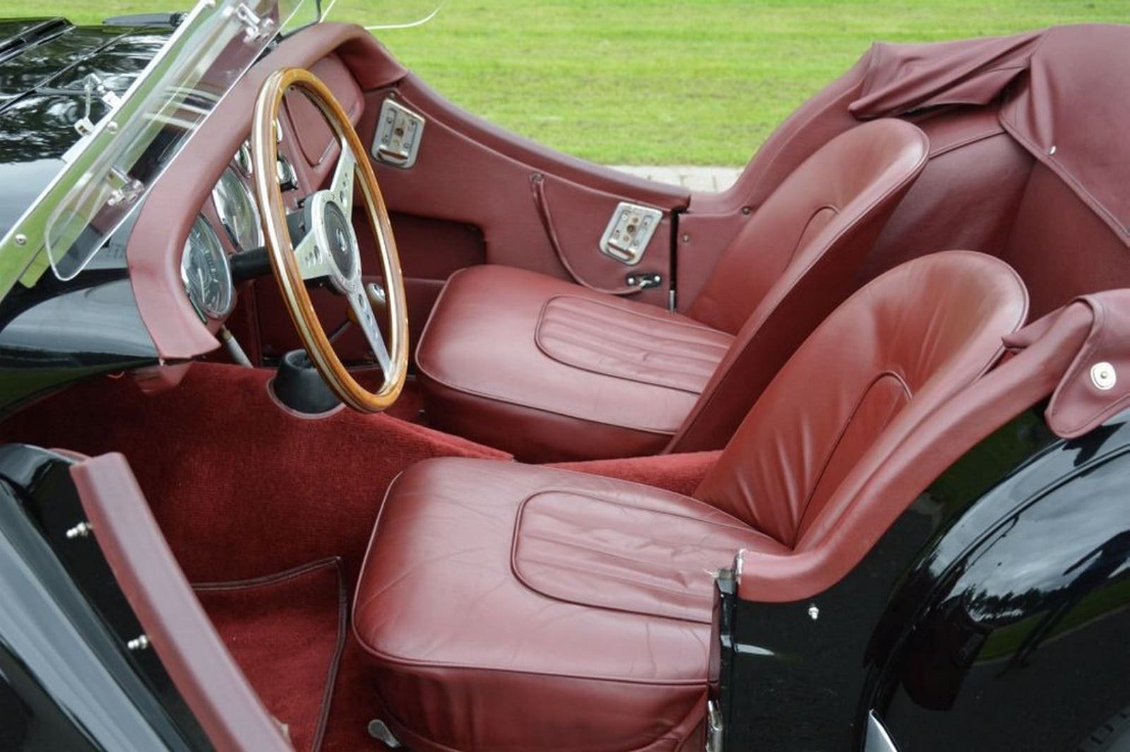 1955 - TRIUMPH TR2 BRITISH RACING BLACK, foto 23