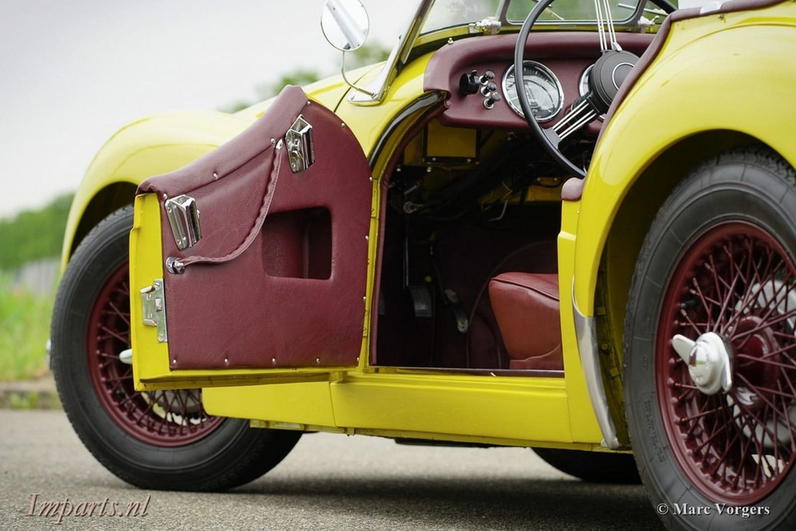 1955 - TRIUMPH TR2 OLIVE YELLOW, foto 4