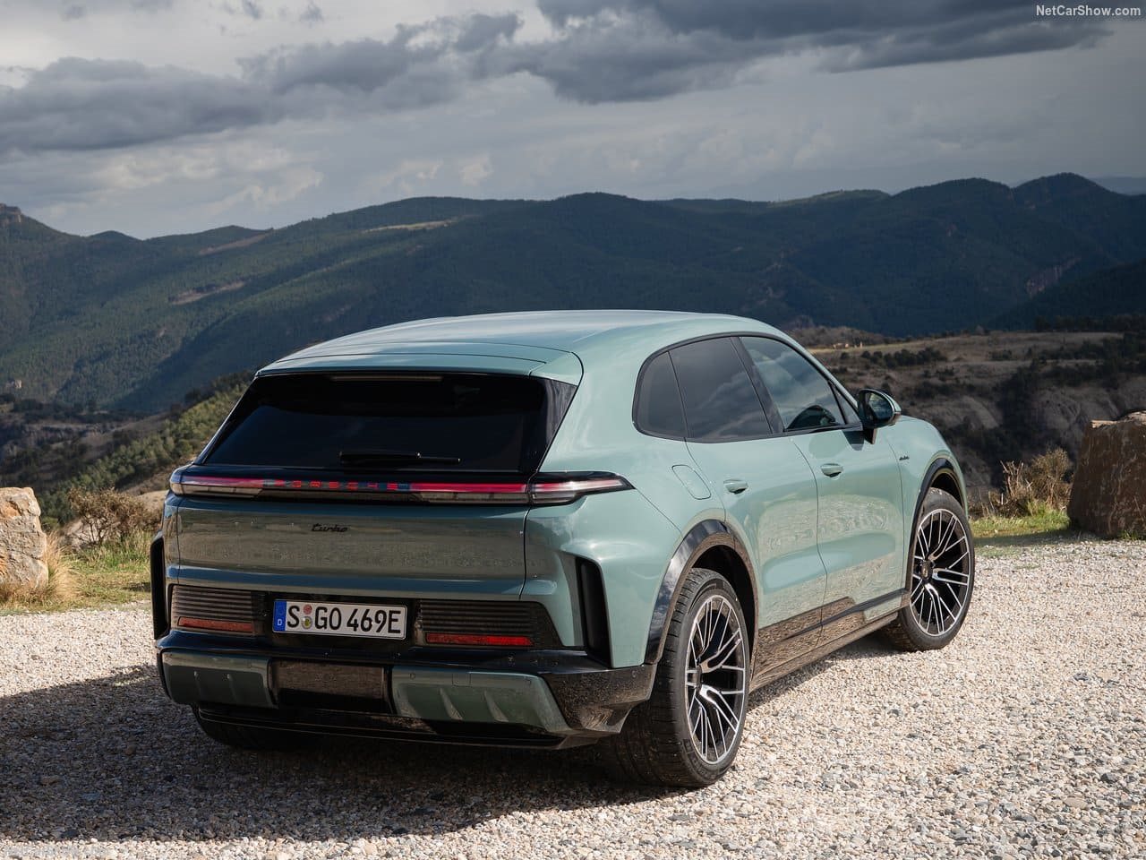 2026 - PORSCHE CAYENNE TURBO ELECTRIC, foto 32