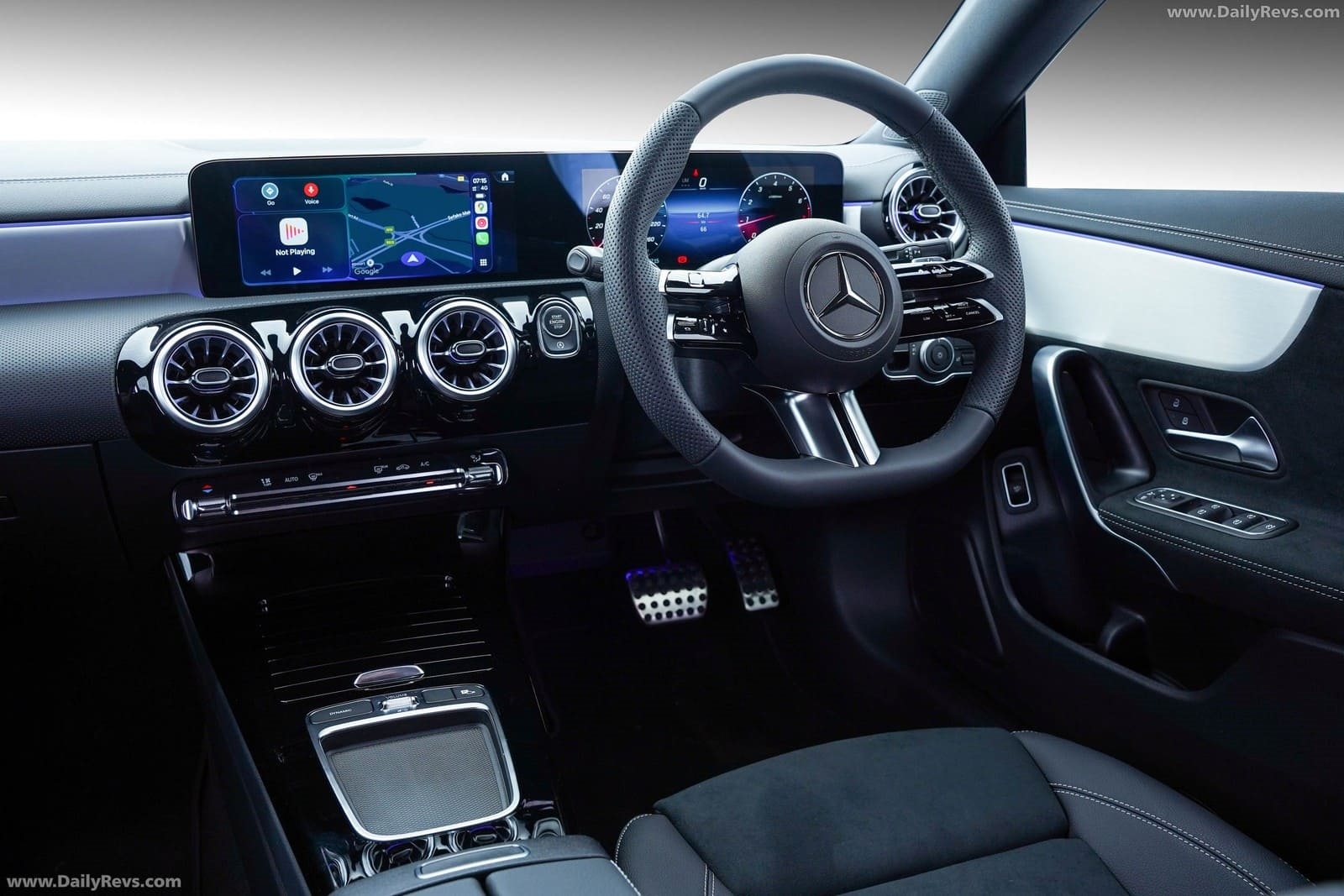 2026 - MERCEDES-BENZ CLA NIGHT EDITION, foto 16