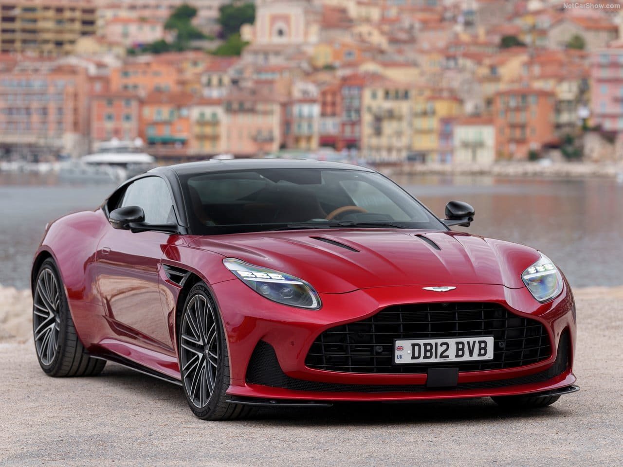 2024 - ASTON MARTIN DB12 HYPER RED, foto 5