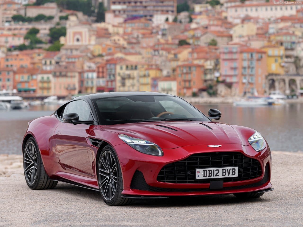 2024 - ASTON MARTIN DB12 HYPER RED, foto 6