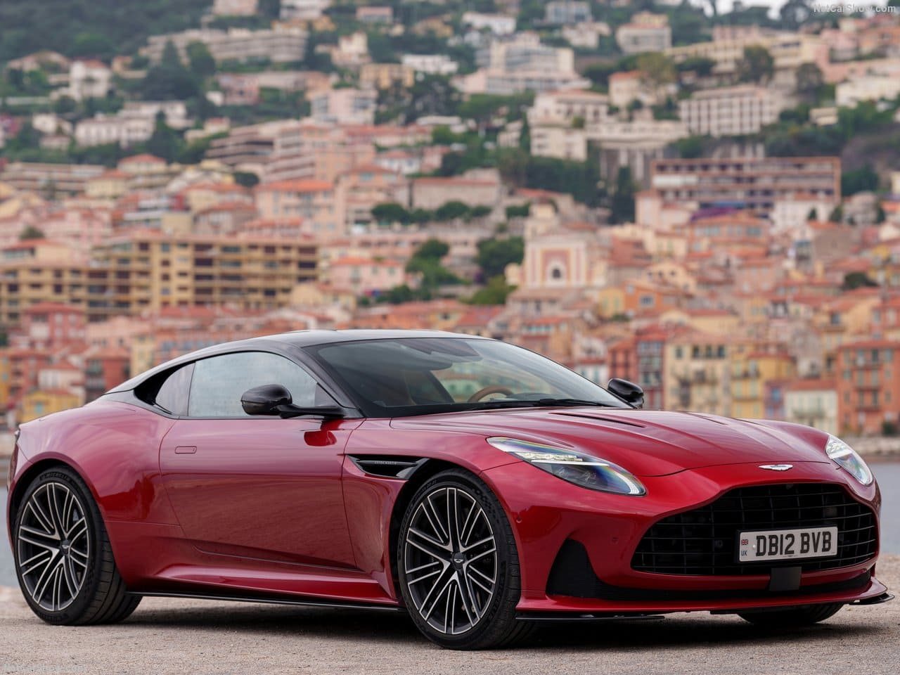 2024 - ASTON MARTIN DB12 HYPER RED, foto 8