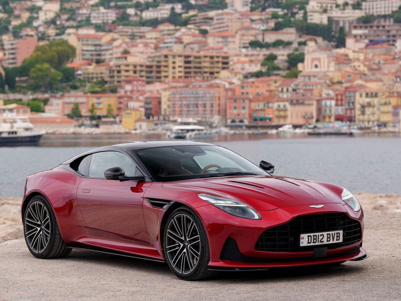 2024 - ASTON MARTIN DB12 HYPER RED, foto 9