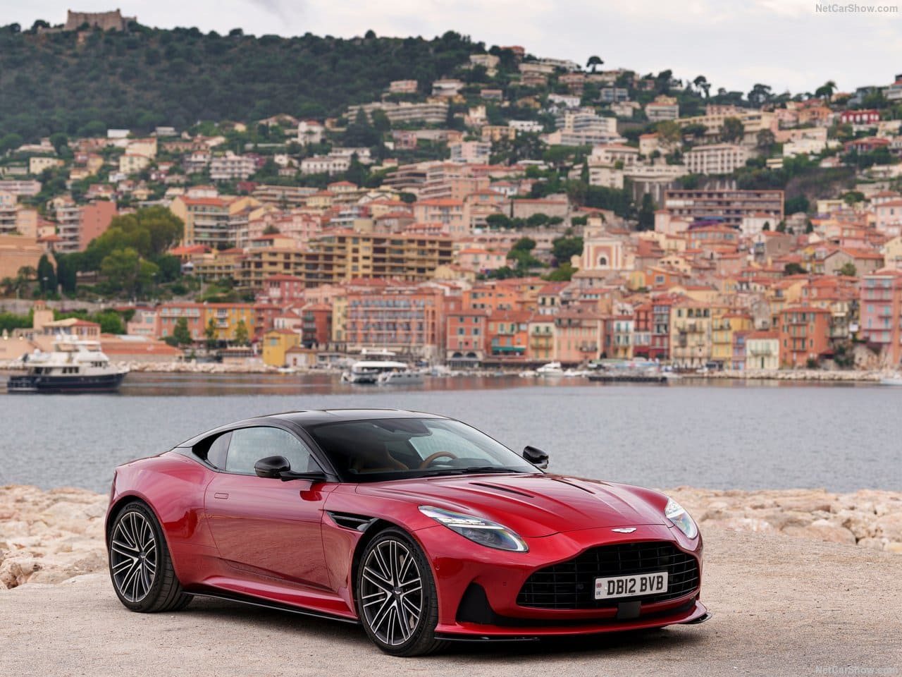 2024 - ASTON MARTIN DB12 HYPER RED, foto 11