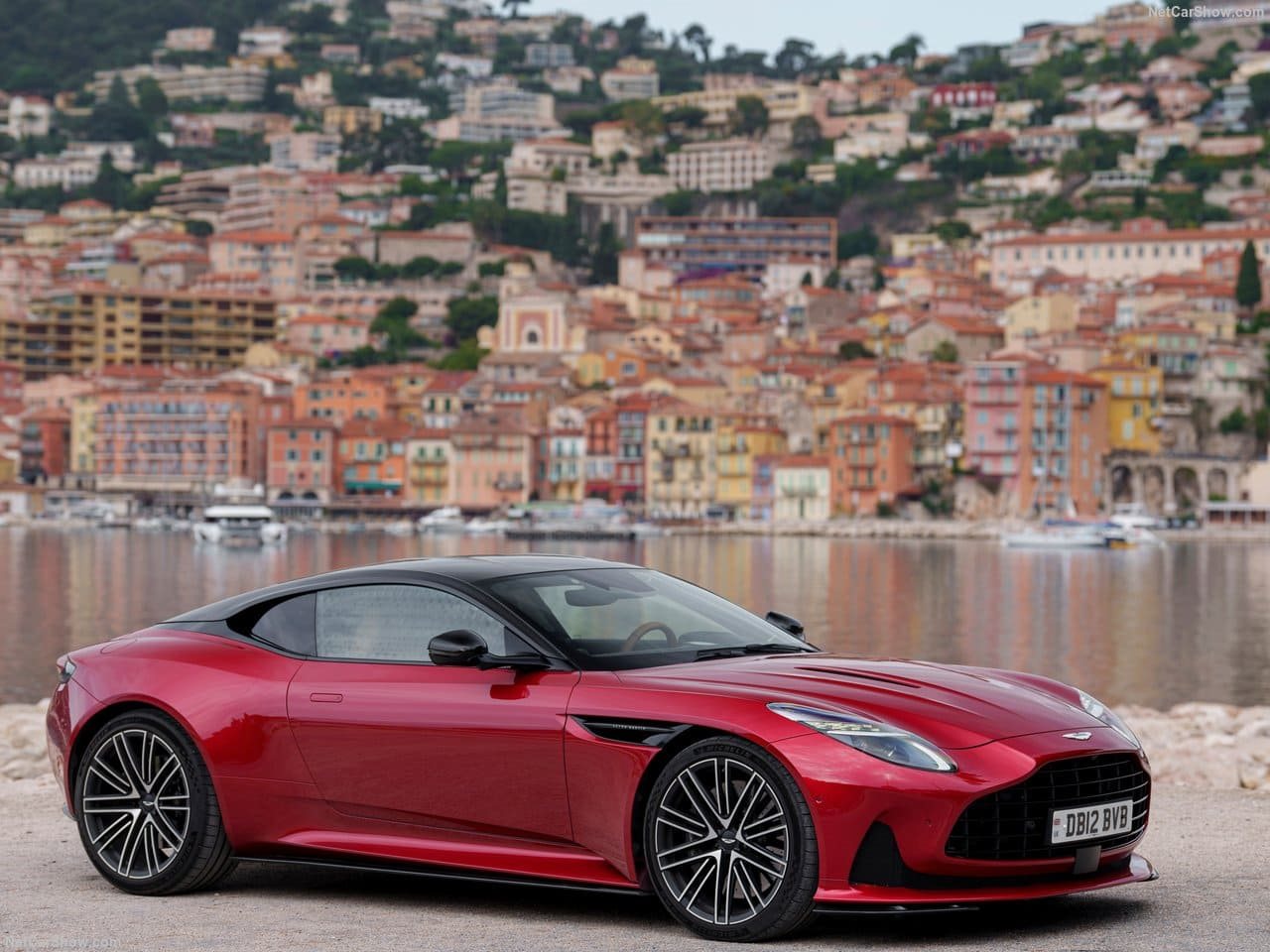 2024 - ASTON MARTIN DB12 HYPER RED, foto 13