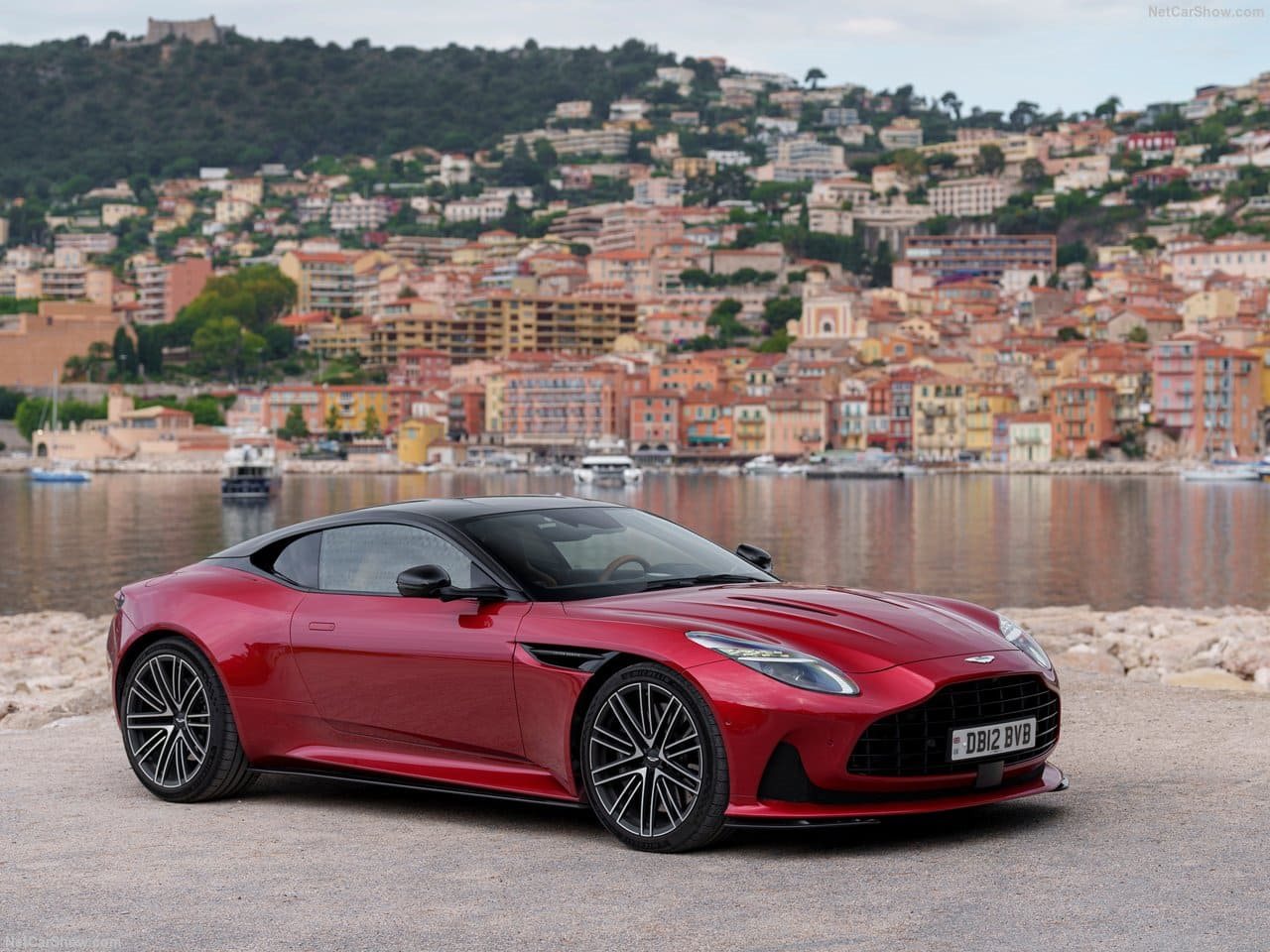 2024 - ASTON MARTIN DB12 HYPER RED, foto 15