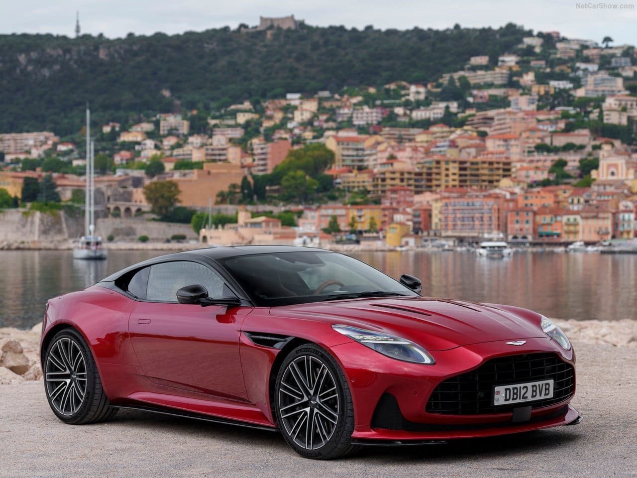 2024 - ASTON MARTIN DB12 HYPER RED, foto 16