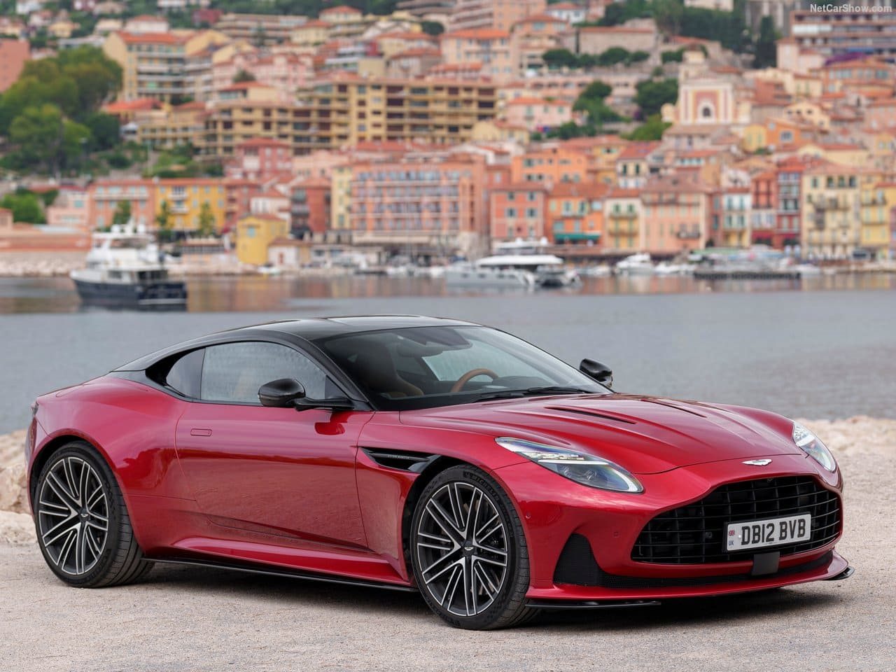 2024 - ASTON MARTIN DB12 HYPER RED, foto 17