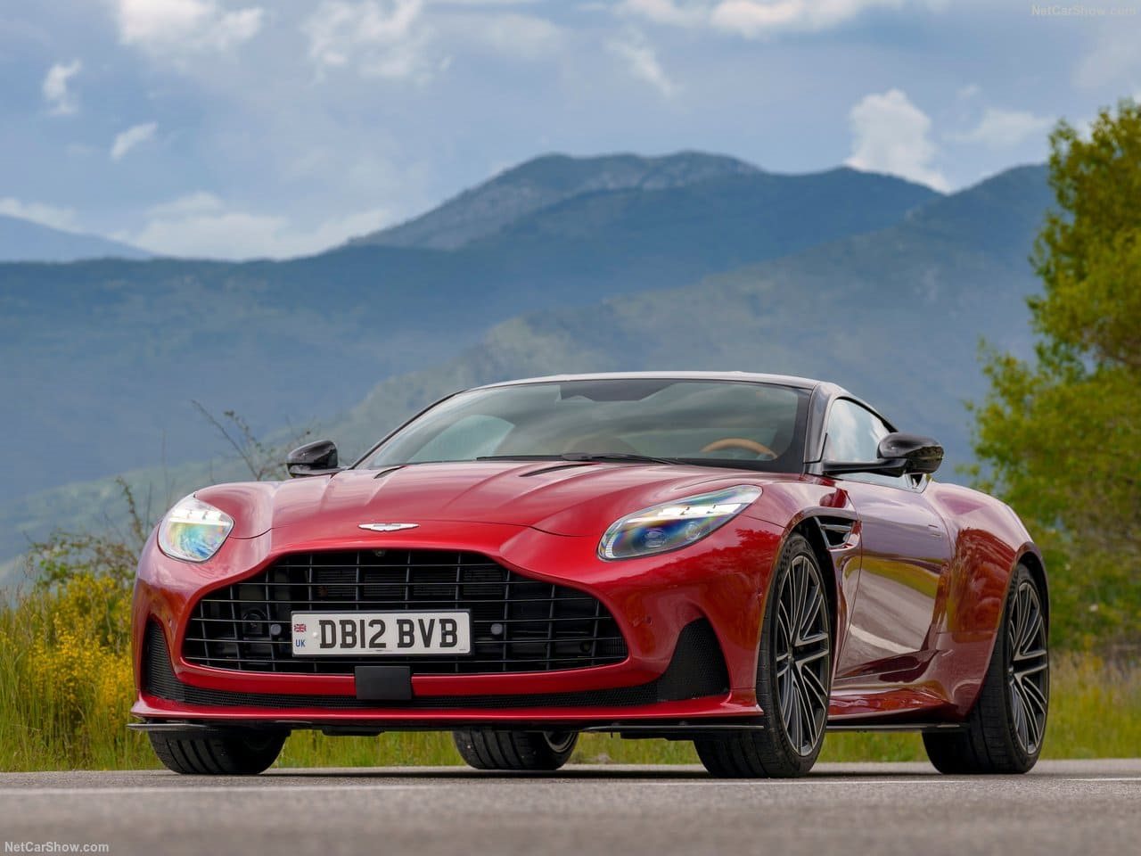 2024 - ASTON MARTIN DB12 HYPER RED, foto 26