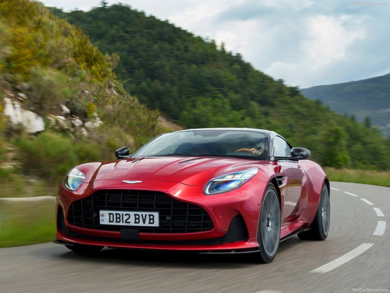 2024 - ASTON MARTIN DB12 HYPER RED, foto 35