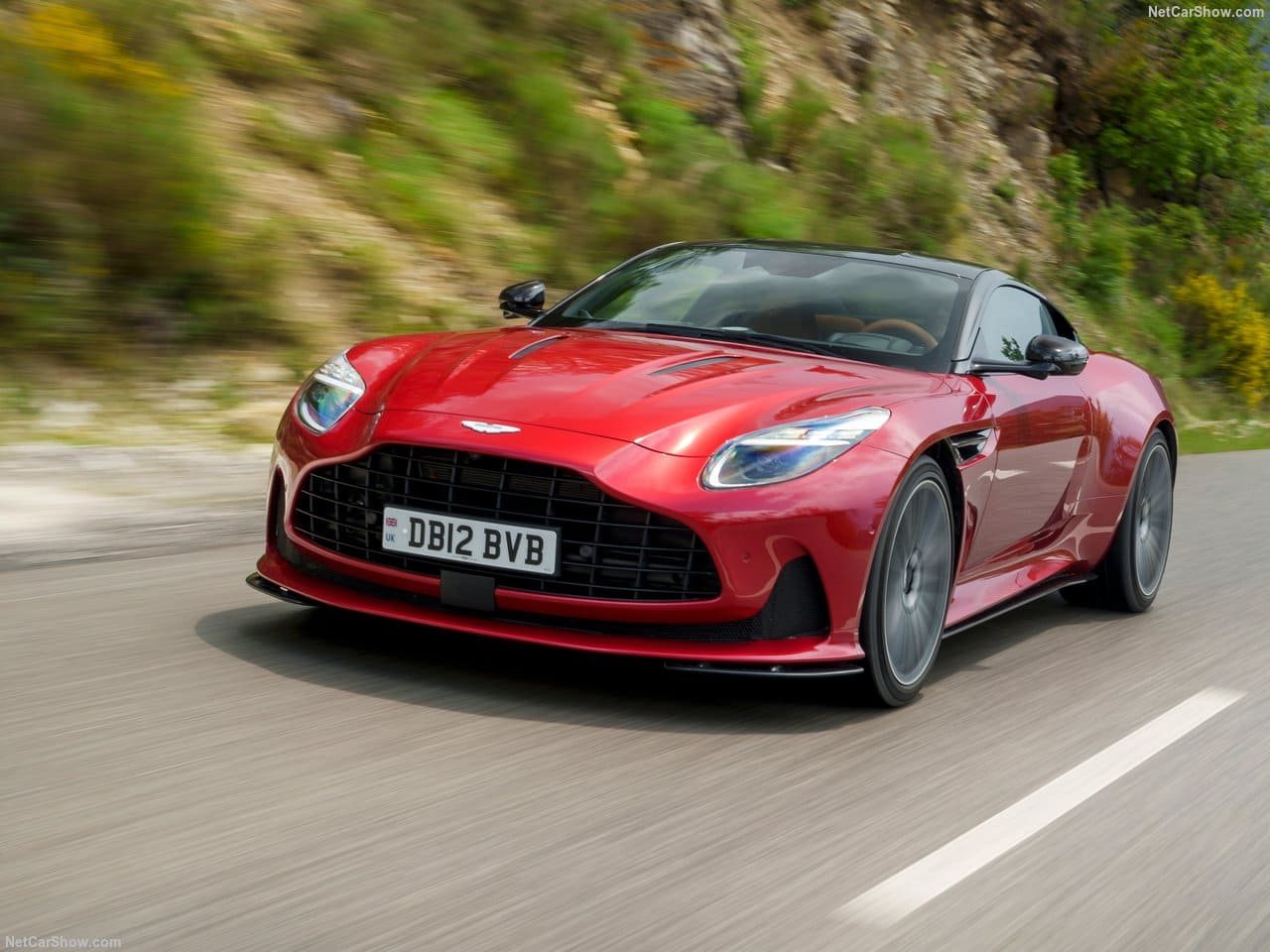2024 - ASTON MARTIN DB12 HYPER RED, foto 41