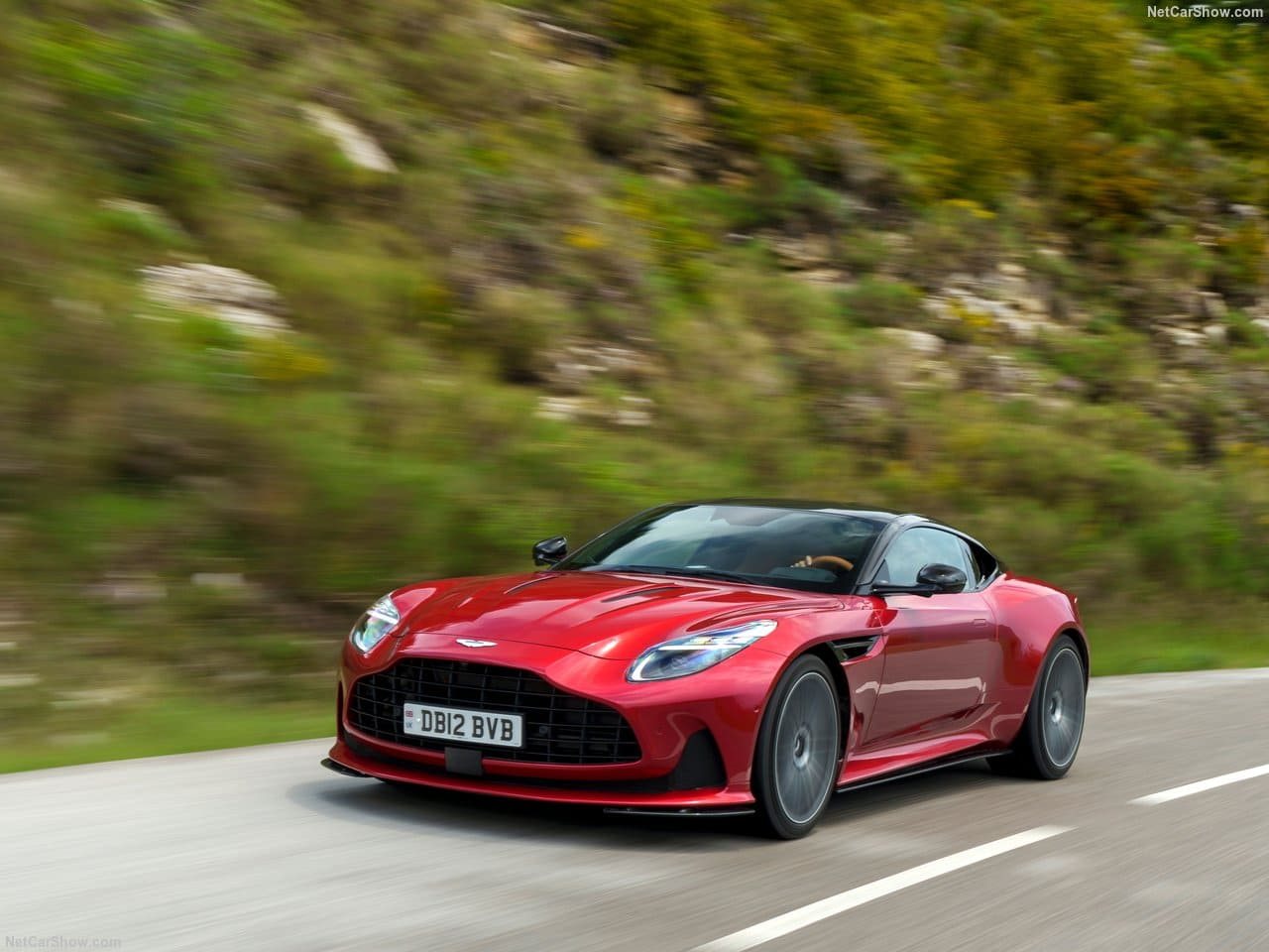 2024 - ASTON MARTIN DB12 HYPER RED, foto 45