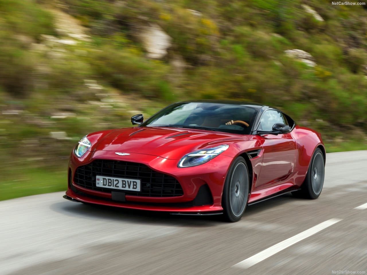 2024 - ASTON MARTIN DB12 HYPER RED, foto 46