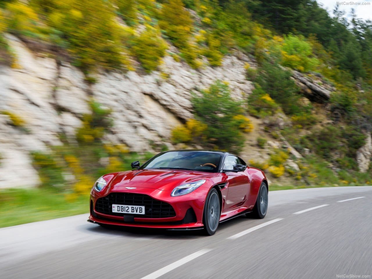 2024 - ASTON MARTIN DB12 HYPER RED, foto 47