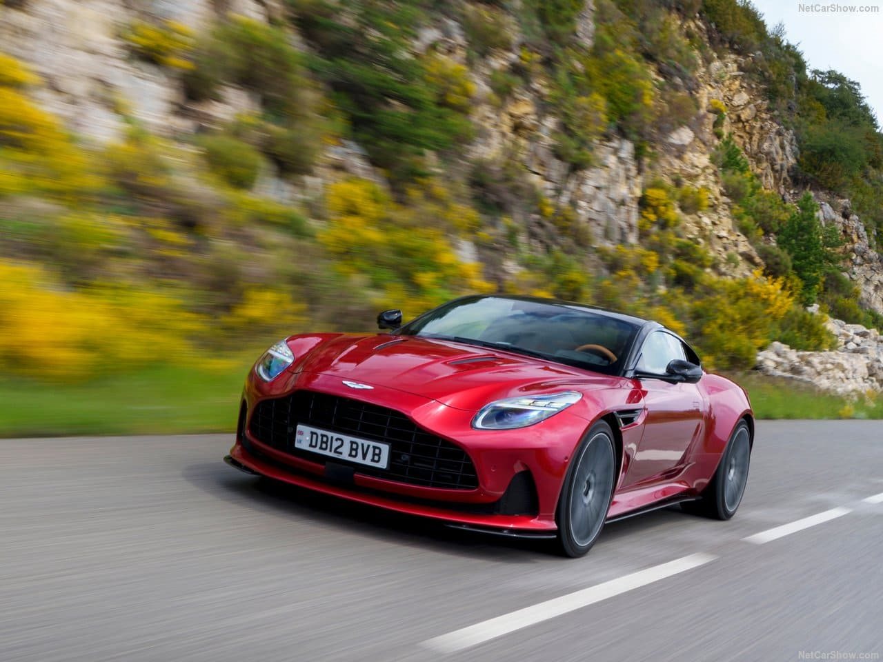 2024 - ASTON MARTIN DB12 HYPER RED, foto 50