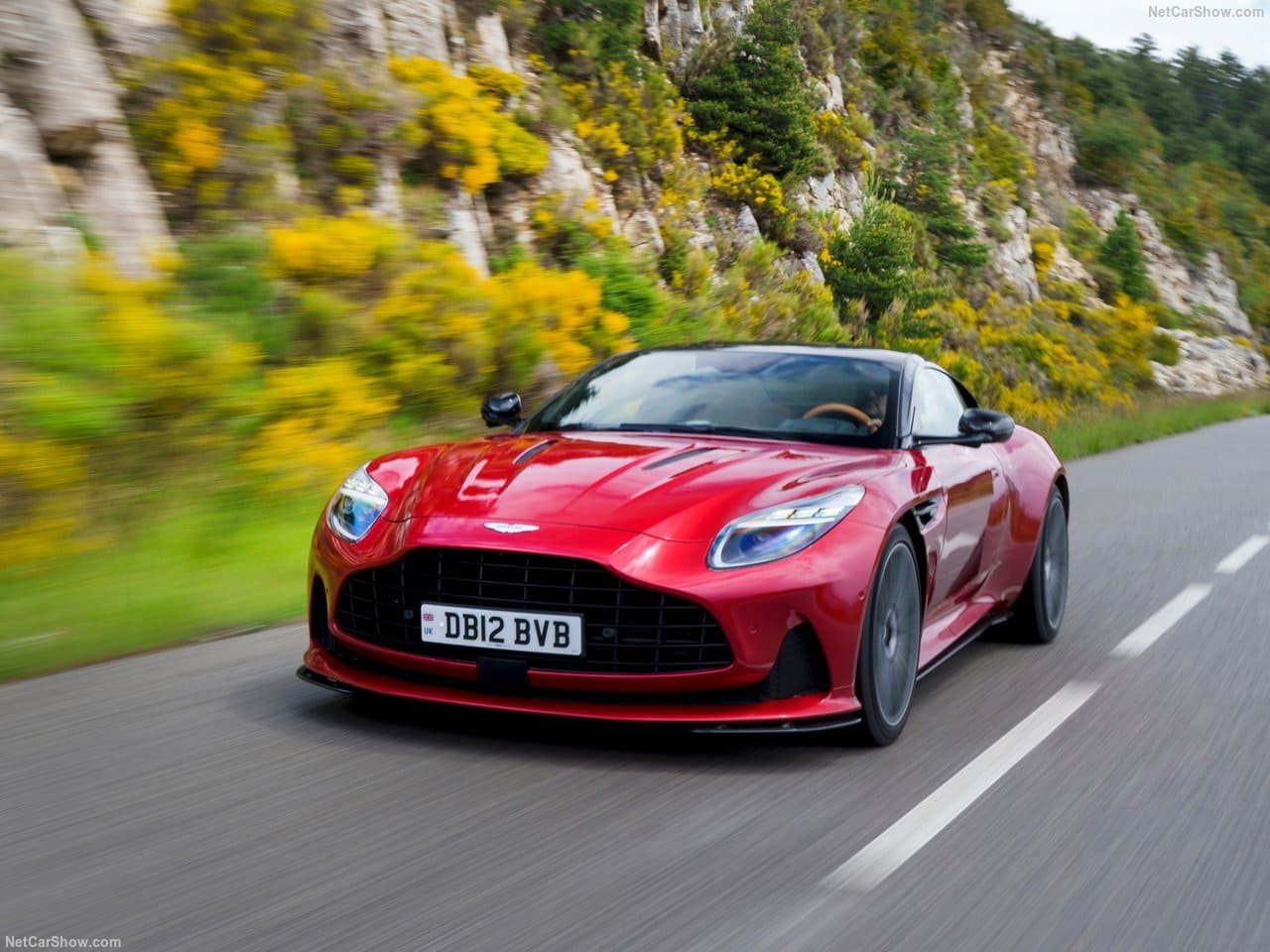 2024 - ASTON MARTIN DB12 HYPER RED, foto 51