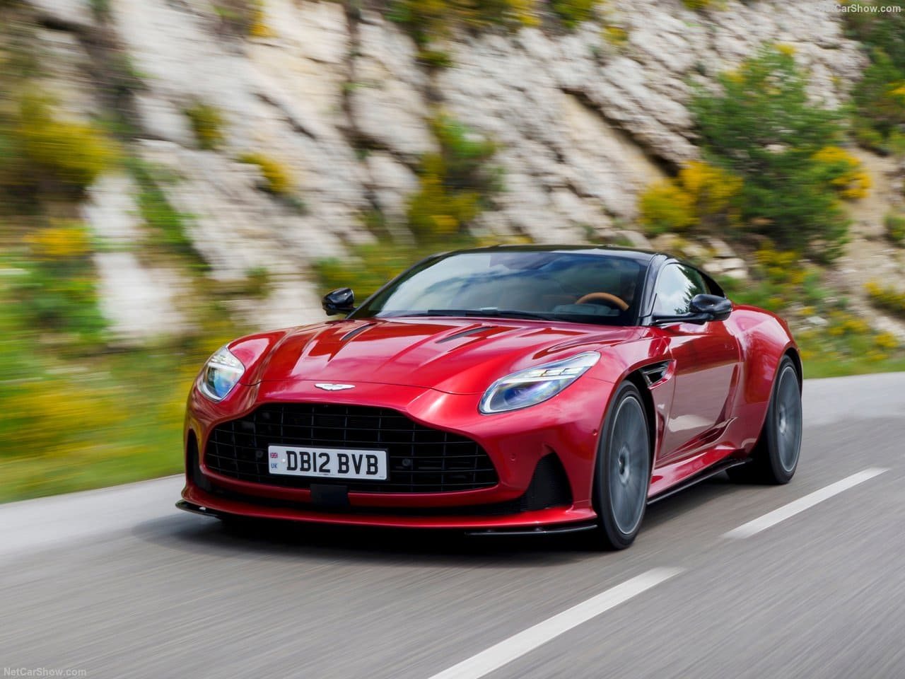 2024 - ASTON MARTIN DB12 HYPER RED, foto 54