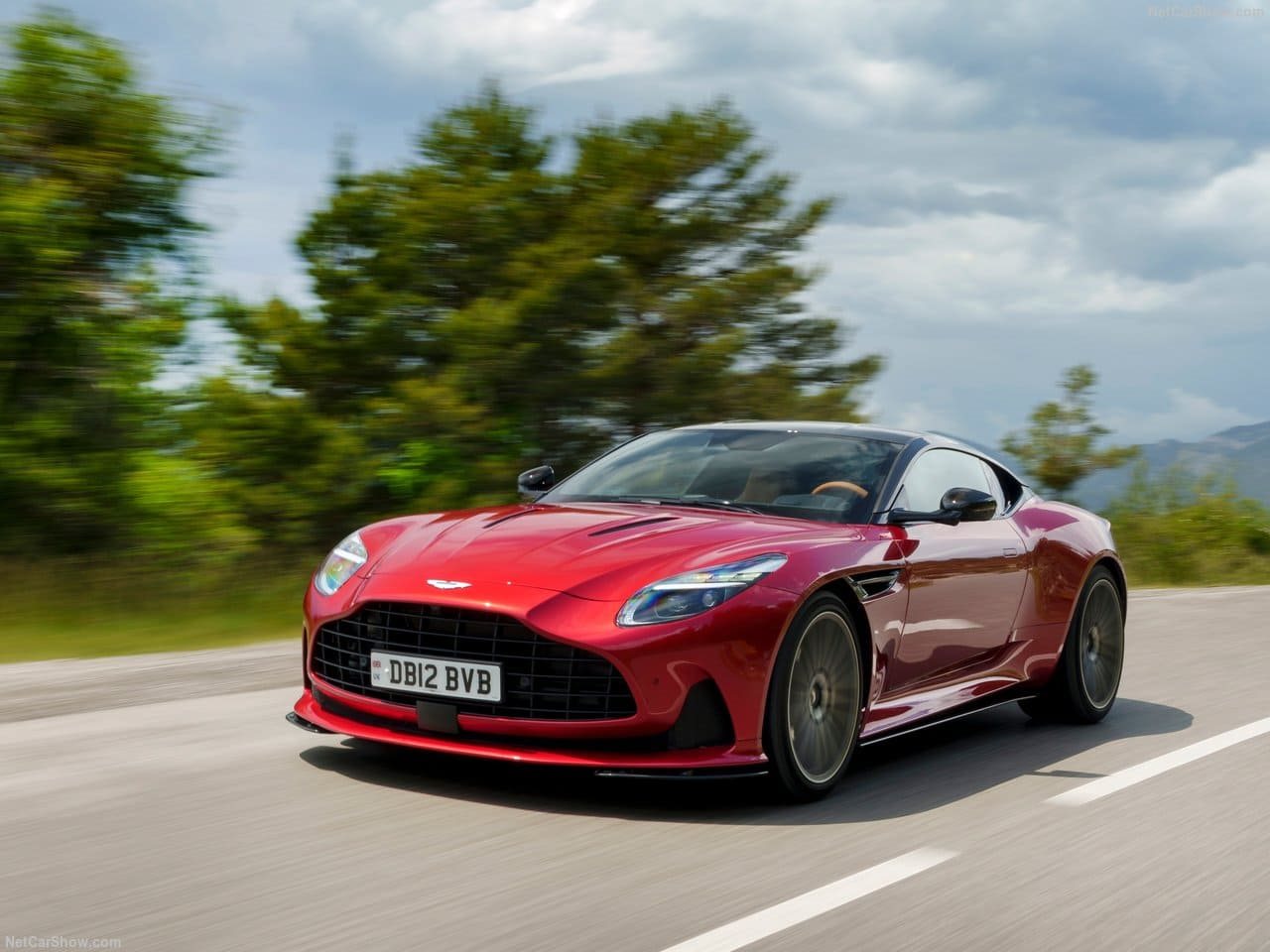2024 - ASTON MARTIN DB12 HYPER RED, foto 55