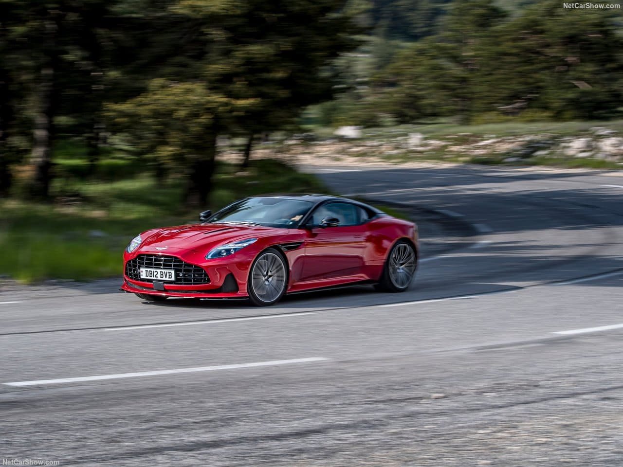 2024 - ASTON MARTIN DB12 HYPER RED, foto 56