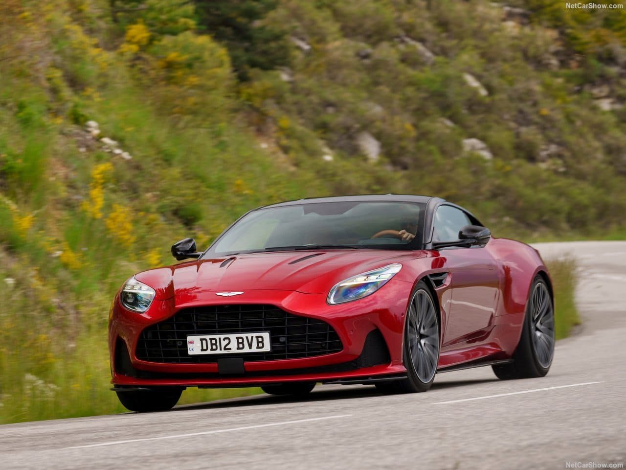 2024 - ASTON MARTIN DB12 HYPER RED, foto 58