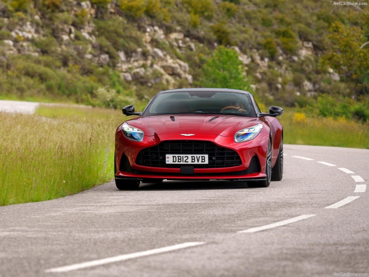 2024 - ASTON MARTIN DB12 HYPER RED, foto 60