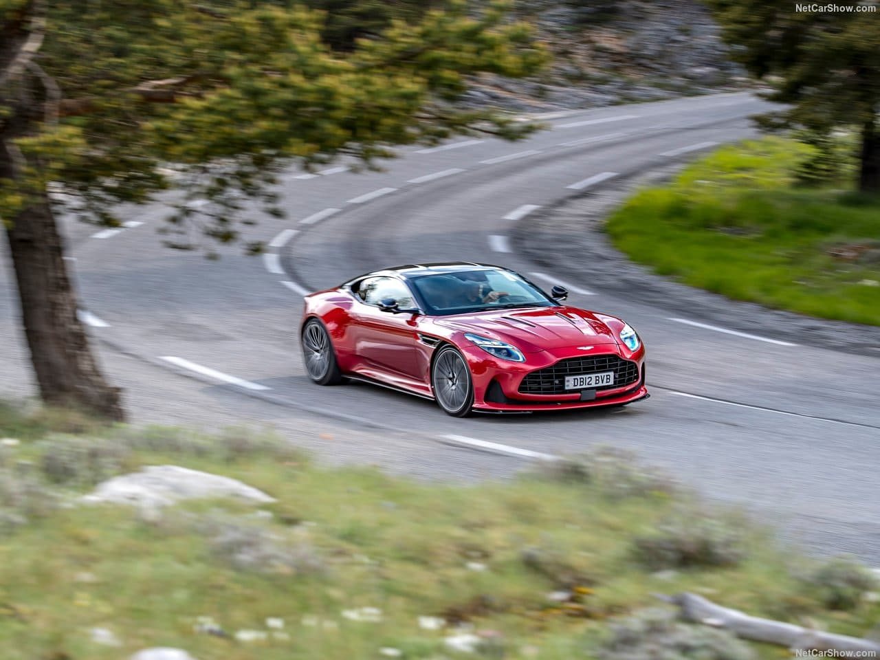 2024 - ASTON MARTIN DB12 HYPER RED, foto 64