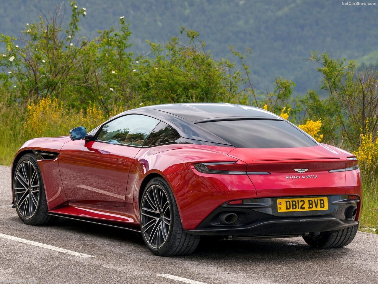 2024 - ASTON MARTIN DB12 HYPER RED, foto 77