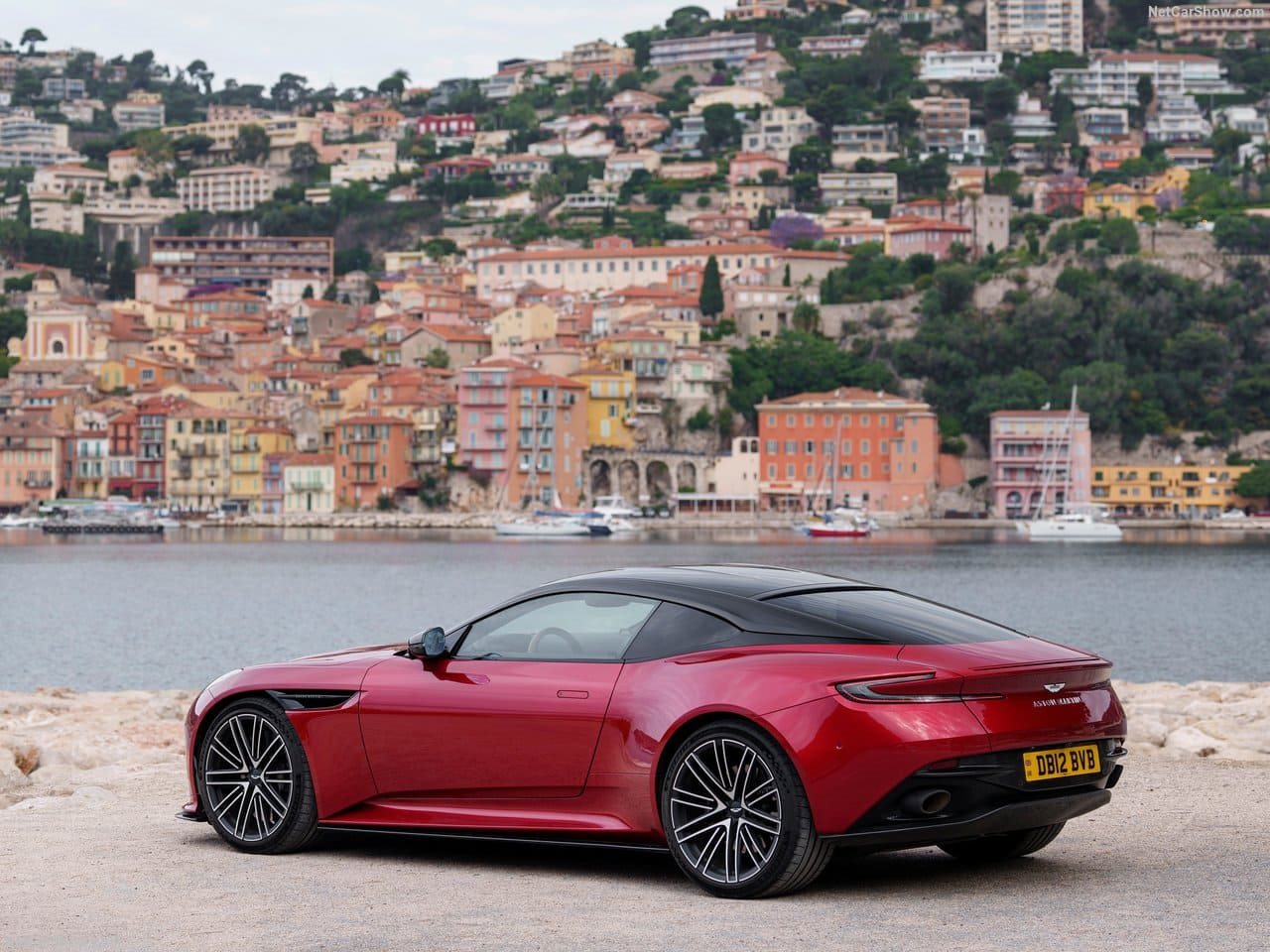 2024 - ASTON MARTIN DB12 HYPER RED, foto 91