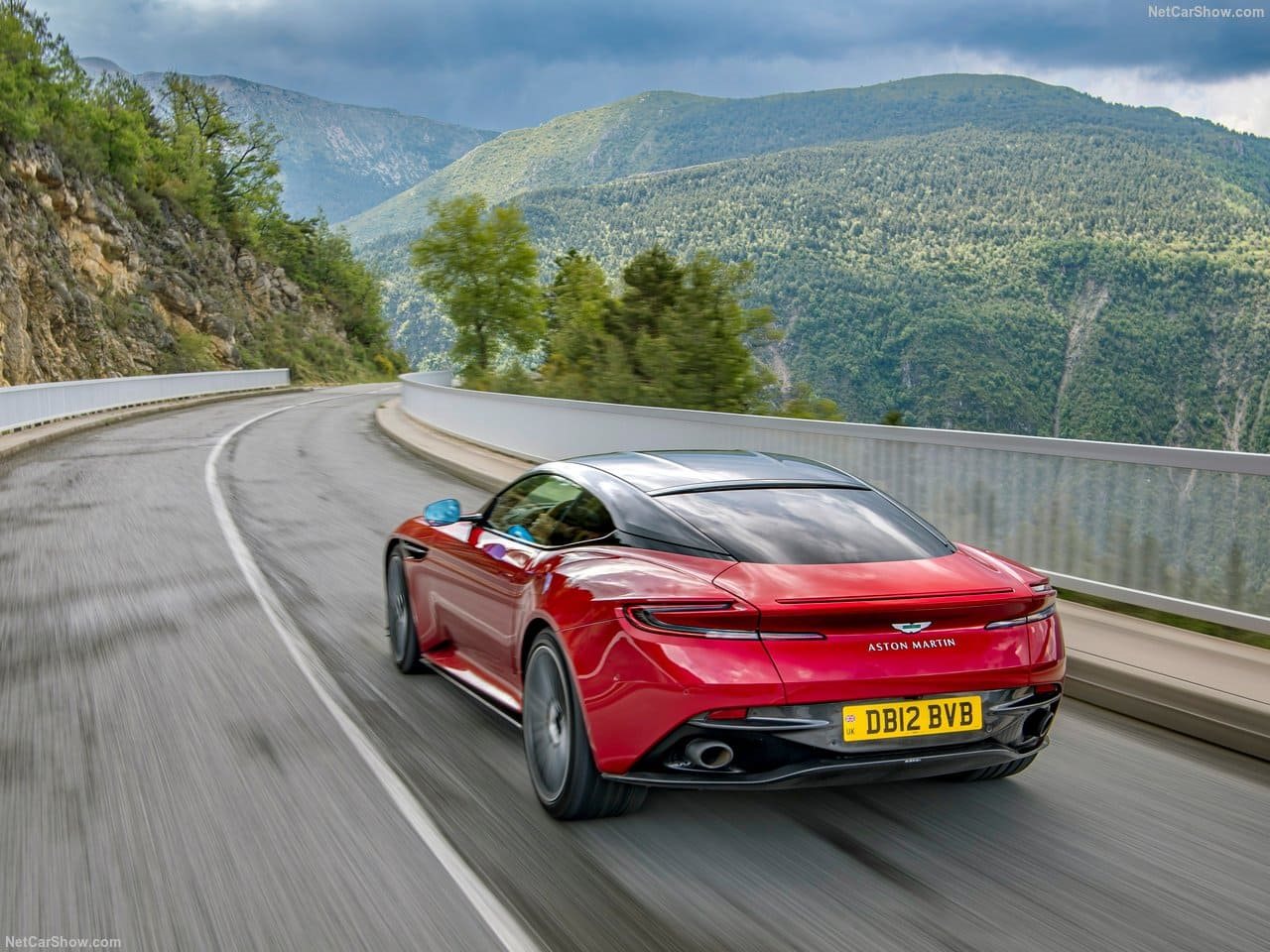2024 - ASTON MARTIN DB12 HYPER RED, foto 97