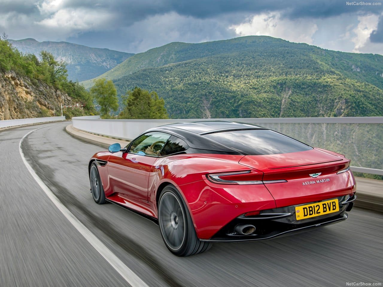 2024 - ASTON MARTIN DB12 HYPER RED, foto 100