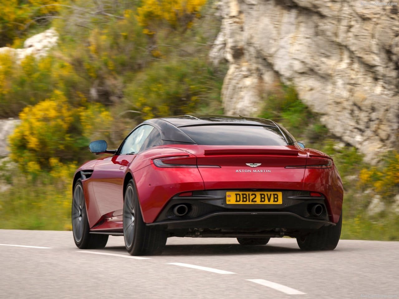 2024 - ASTON MARTIN DB12 HYPER RED, foto 102