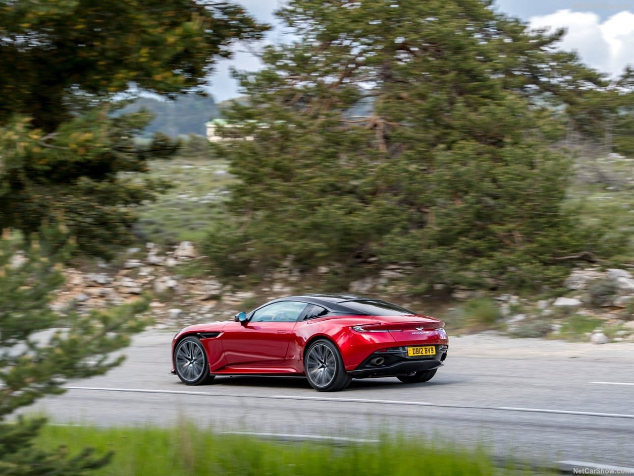 2024 - ASTON MARTIN DB12 HYPER RED, foto 104