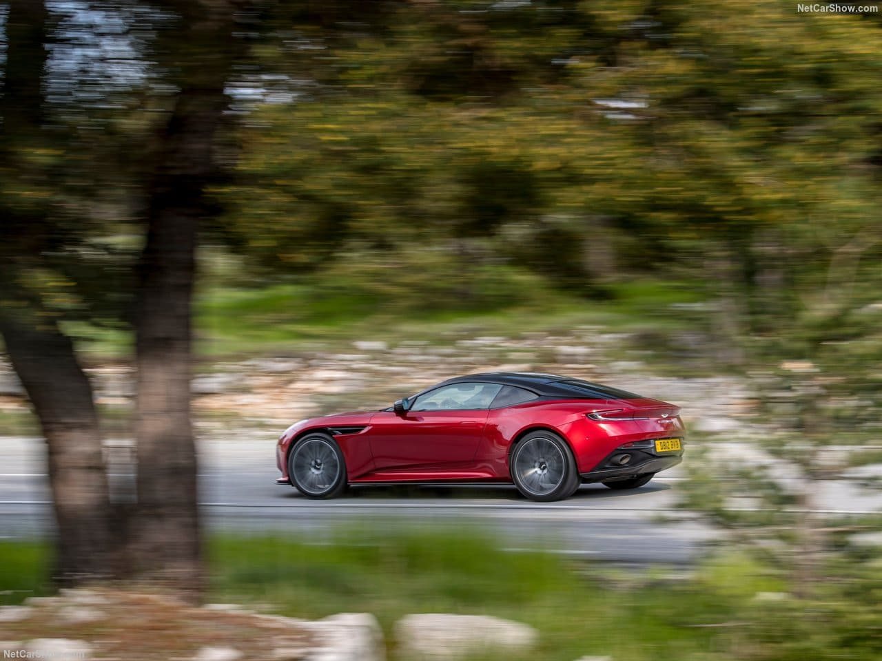 2024 - ASTON MARTIN DB12 HYPER RED, foto 105